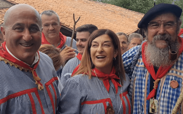 Un año más se cumplió la tradición en Cohicillos (Cartes) donde acudieron miles de romeros a la ROMERÍA MAYOR DE CANTABRIA